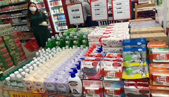 Hệ thống bán lẻ của Tập đoàn BRG hỗ trợ khách hàng mua sắm, đảm bảo hàng hóa phòng, chống dịch Covid-19