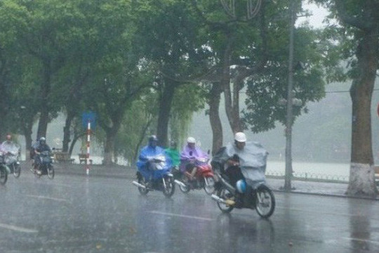 Cảnh báo mưa dông, lốc sét ở Bắc Bộ, Trung Bộ