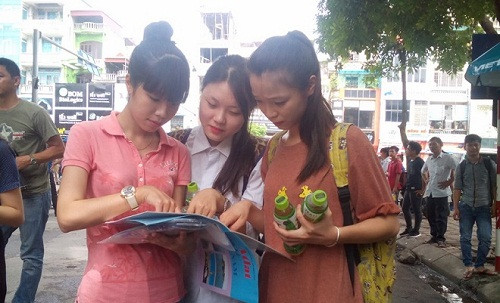 Khẩn trương công bố đề thi tham khảo