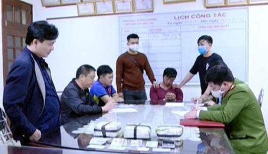 Lào Cai: Bắt giữ 1 đối tượng vận chuyển trái phép 3 kg ma túy đá