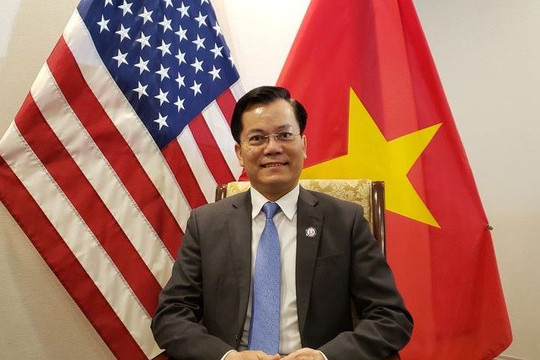 Thủy thủ tàu sân bay Mỹ vừa thăm Việt Nam mắc Covid-19, Đại sứ Hà Kim Ngọc nói gì?
