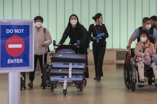 Hong Kong: Vi phạm quy định cách ly, bị phạt 3 tháng tù giam