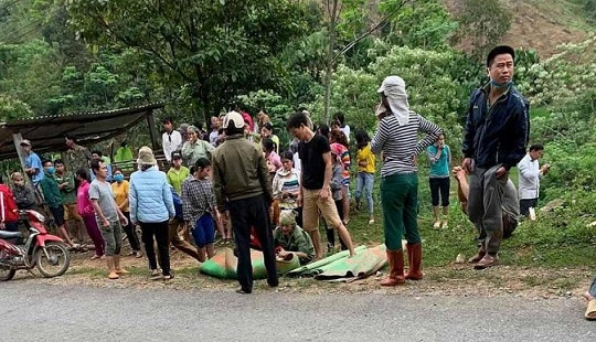 Xe công nông tự chế lao xuống vực sâu, 2 người tử vong