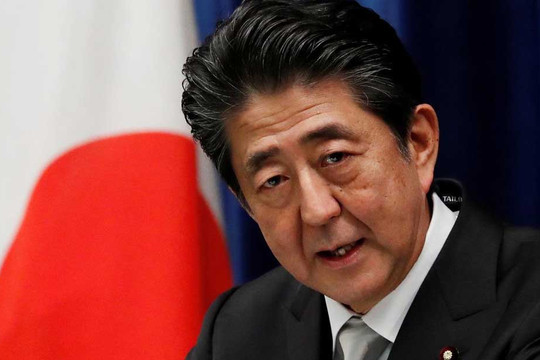 Nhật Bản ban bố tình trạng khẩn cấp ở 7 tỉnh và thông qua gói kích thích lớn chưa từng có