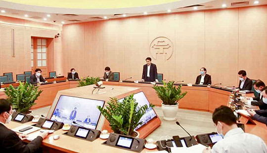 Cách ly 18 đồng chí Công an phường Đông Ngạc vì Phó Công an phường ăn cơm cùng BN 243