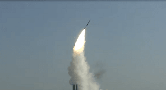 Mãn nhãn với video S-400 đẩy lùi một cuộc tấn công tên lửa lớn