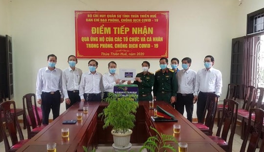 TAND hai cấp tỉnh TT-Huế tặng quà hỗ trợ phòng chống dịch COVID - 19