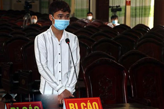 Lĩnh 9 tháng tù vì xô ngã công an đang phòng, chống dịch Covid-19