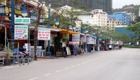 Quảng Ninh: Đường phố vắng lặng bất ngờ sau khi hết giãn cách xã hội