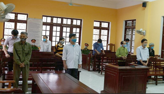 Dính bê bối trong đền bù đất đai, hàng loạt cán bộ lĩnh án