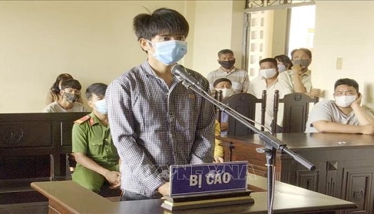Chống người thi hành công vụ tại chốt kiểm dịch Covid-19, lĩnh 12 tháng tù