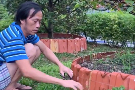 Dương Triệu Vũ hé lộ hình ảnh mới nhất của danh hài Hoài Linh sau cách ly xã hội: Đen hơn nhưng vui hơn