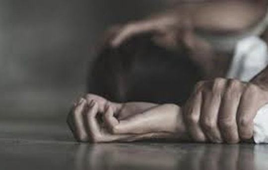 Truy tố đối tượng cưỡng bức "bạn gái nhí" trong nhà nghỉ