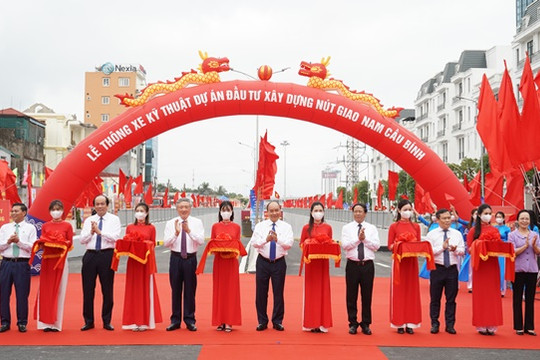 Thủ tướng dự Lễ thông xe kỹ thuật Dự án nút giao Nam Cầu Bính, Hải Phòng