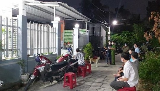 Con trai phát hiện thi thể cha đang phân hủy trong nhà