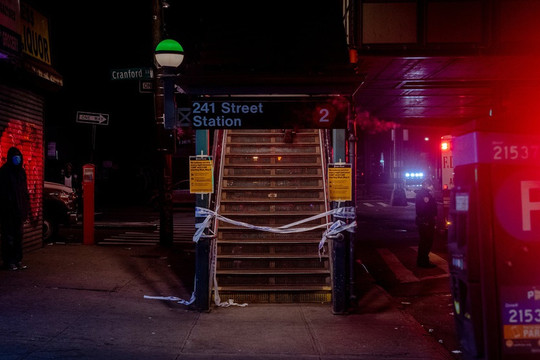 Biểu tượng “thành phố không ngủ” New York bị COVID-19 tấn công