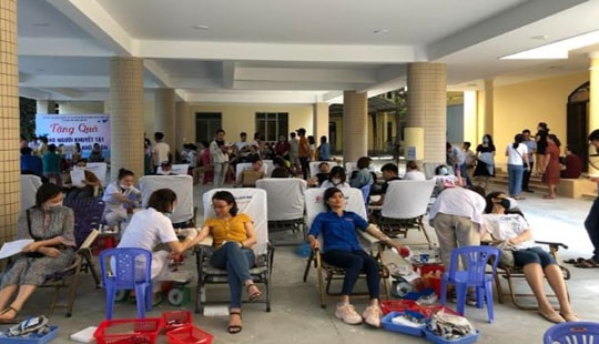Cán bộ công chức TAND Cấp cao tại Đà Nẵng hiến máu nhân đạo