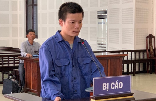 Mua dâm xong cướp tài sản rồi đâm người khác trọng thương
