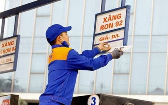 Sau 8 lần giảm liên tiếp, giá xăng tăng trở lại