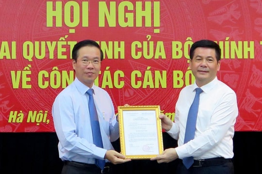 Trao quyết định bổ nhiệm tân Phó Trưởng Ban Tuyên giáo Trung ương