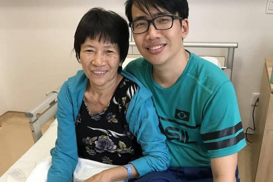 Chàng trai trẻ 'bán thân' cứu mẹ bị ung thư, ViruSs hỗ trợ khoản vay 1 tỷ đồng