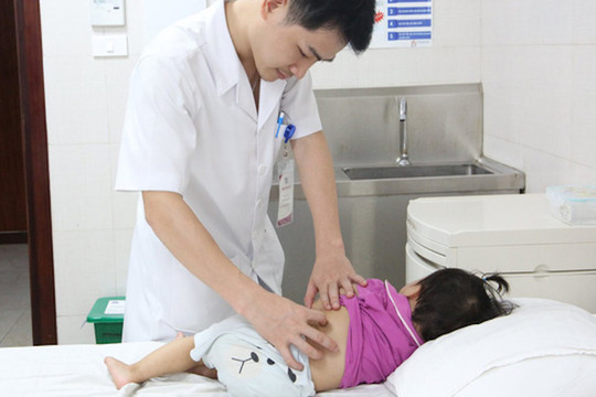 Hiếm gặp: Bé gái 1 tuổi có tới 3 quả thận, 3 ống niệu quản