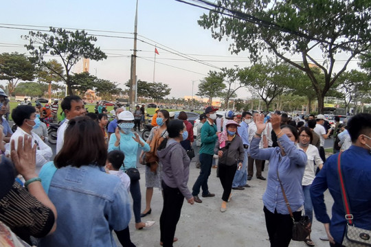 Vụ tranh chấp hợp đồng môi giới đất nền: Bản án thấu tình đạt lý khiến người dân vỡ òa trong hạnh phúc