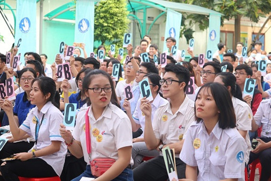Rộn ràng cùng Ngày hội sinh viên với ngoại ngữ lần 5