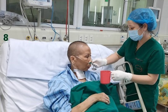 Bệnh nhân Covid-19 ngừng tim 3 lần được công bố khỏi bệnh