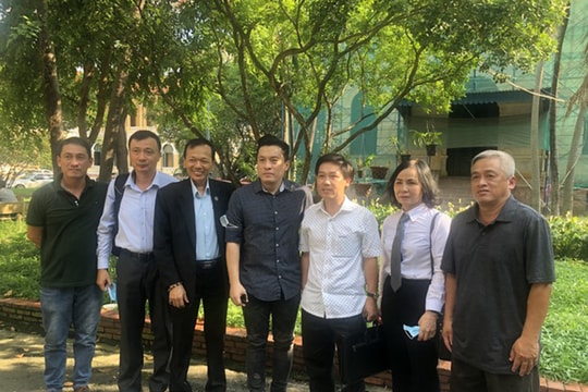 Ca sĩ Lam Trường thắng kiện