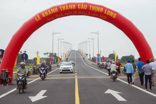 Thông xe cầu Thịnh Long trên tuyến đường bộ ven biển Nam Định