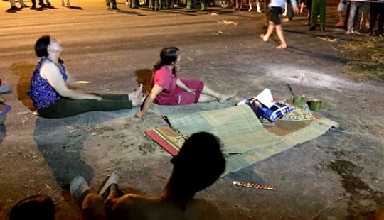 Bé trai tử vong khi rơi xuống hố ga đường ven đường