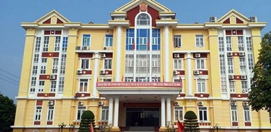 Cán bộ huyện Hậu Lộc và doanh nghiệp đánh bạc ngay trụ sở