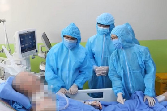 Phi công người Anh vẫn nhớ mật khẩu điện thoại sau 2 tháng hôn mê