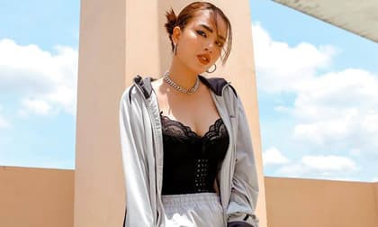 'Gái ba con' Hải Băng vẫn gợi cảm và xinh bất chấp: Thế này thì ai làm lại chị?