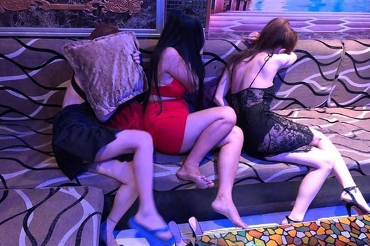 Phá đường dây mua bán người và chăn dắt gái mại dâm tại quán karaoke