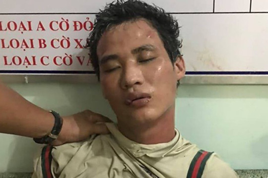Quật ngã đối tượng "ngáo đá", giải cứu 2 mẹ con bị khống chế
