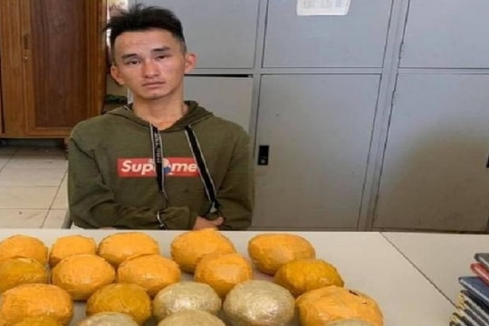 Nhận 1 triệu đồng tiền công, thanh niên 19 tuổi vận chuyển hơn 8kg thuốc phiện
