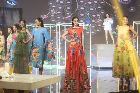 Khánh Vân “tái xuất” sàn diễn thời trang sau nửa năm đăng quang