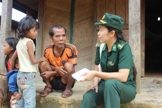 Đong đầy chuyện nghề trên đất nước Triệu Voi