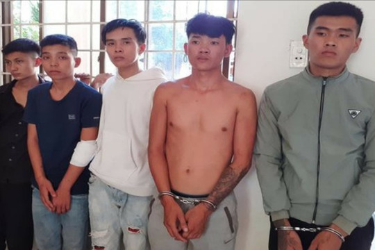 Đang làm nhiệm vụ Trung úy CSGT bị nhóm thanh niên tấn công