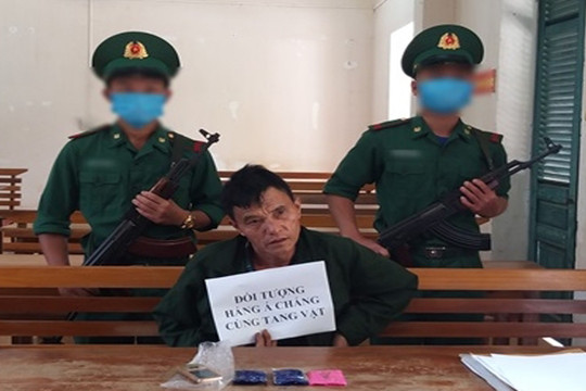 Sơn La: Bắt đối tượng mua bán hơn 400 viên ma túy tổng hợp