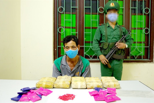 Đối tượng người Lào “ôm” 30.000 viên ma túy tổng hợp vào Việt Nam
