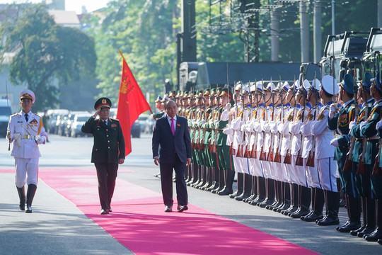 Thủ tướng: Ở đâu nhân dân gặp khó khăn, gian khổ, ở đó có bộ đội giúp dân