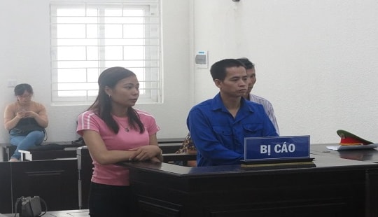 Buôn bán hàng cấm, hai vợ chồng dắt nhau vào tù
