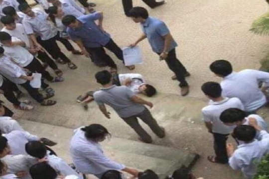 Nam sinh lớp 10 bất ngờ nhảy từ tầng 2 xuống sân trường