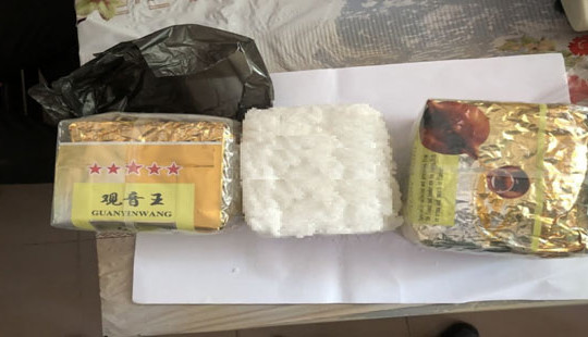 Bắt 9X mang 3kg ma túy đá, chống trả quyết liệt công an