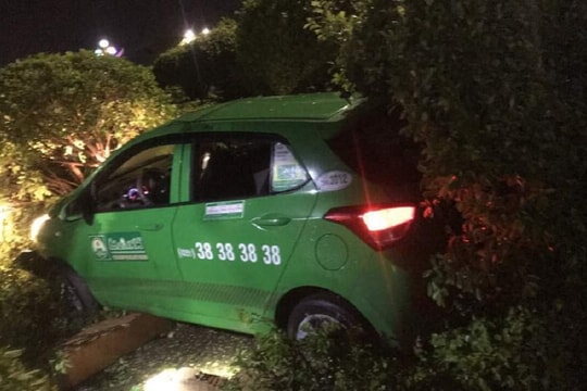 Tóm gọn đối tượng cướp taxi ở TP. HCM chạy về Bình Dương lẩn trốn