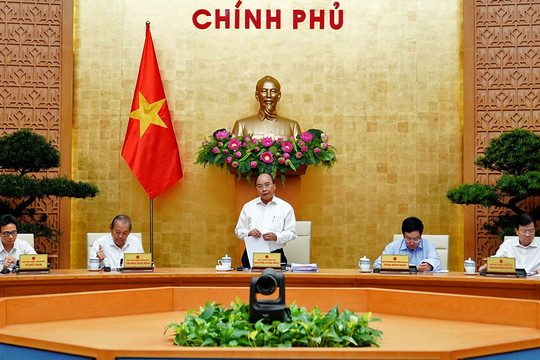 Thủ tướng: Xây dựng pháp luật, tránh tình trạng “bắt nước chờ gạo”