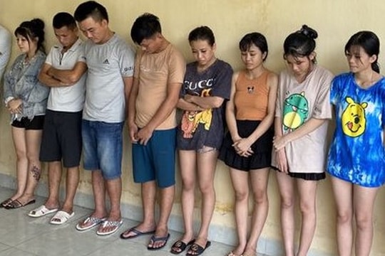 Tổ chức “tiệc ma túy” tập thể để chia tay đi làm ăn xa